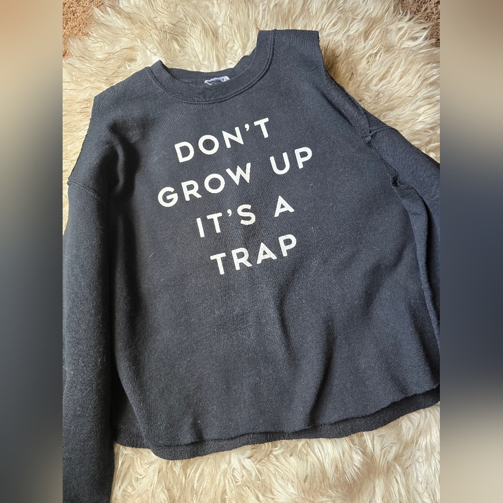 Womens Open shoulder Sweatshirt sz M